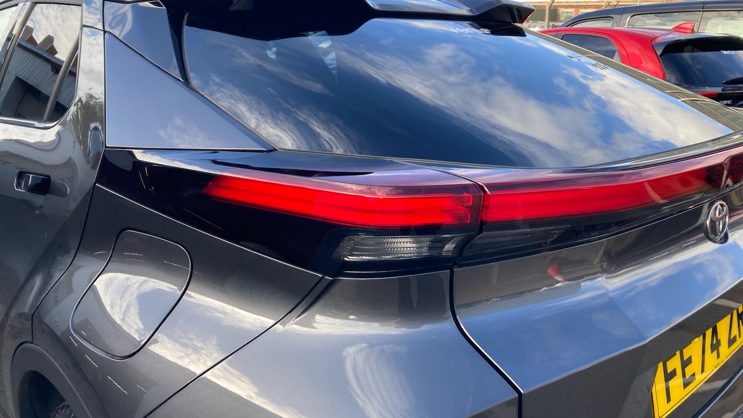 Used Toyota C-HR 2024 for sale - 76343868: Photo 23