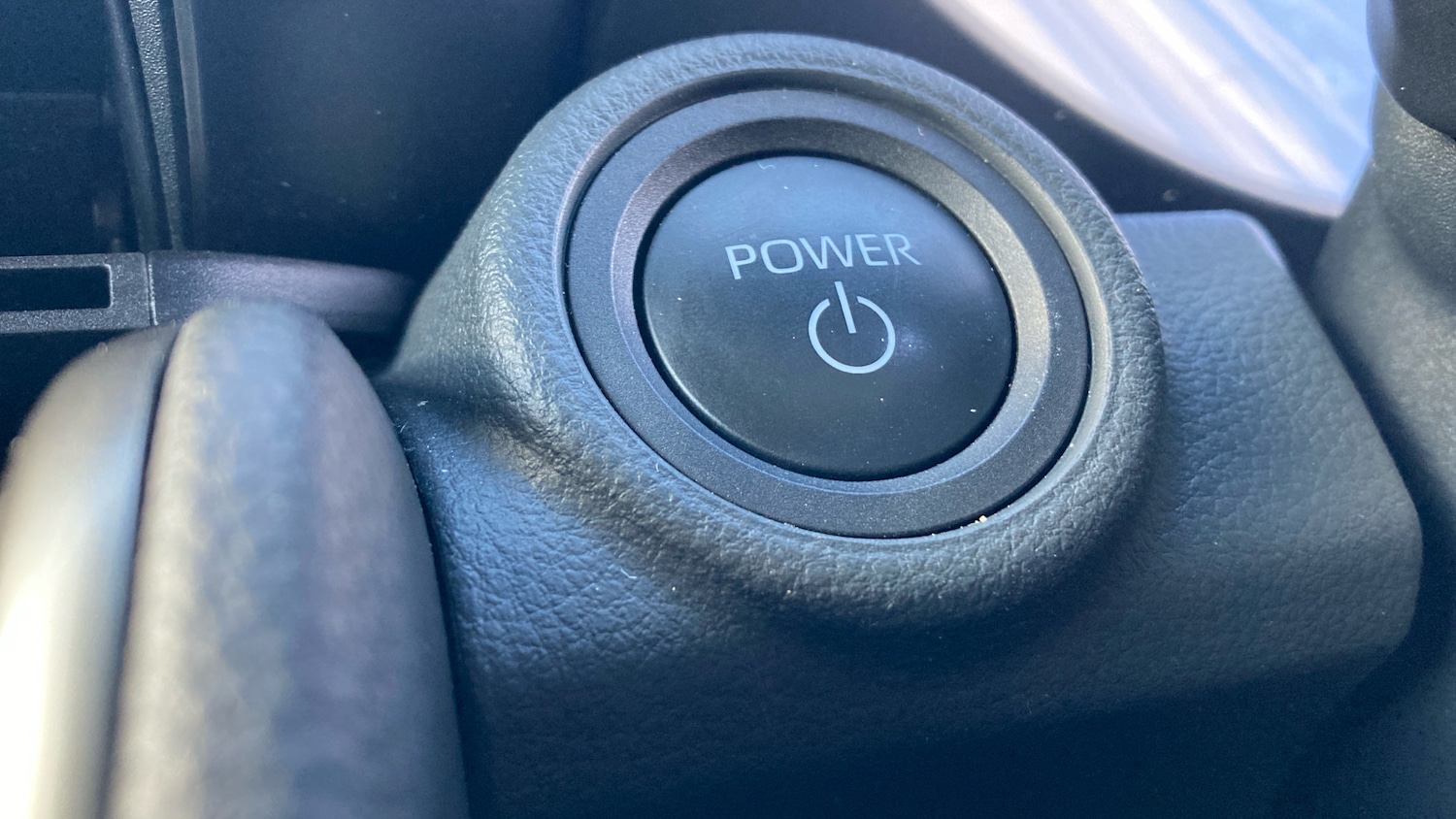 Used Toyota C-HR 2024 for sale - 76343868: Photo 32