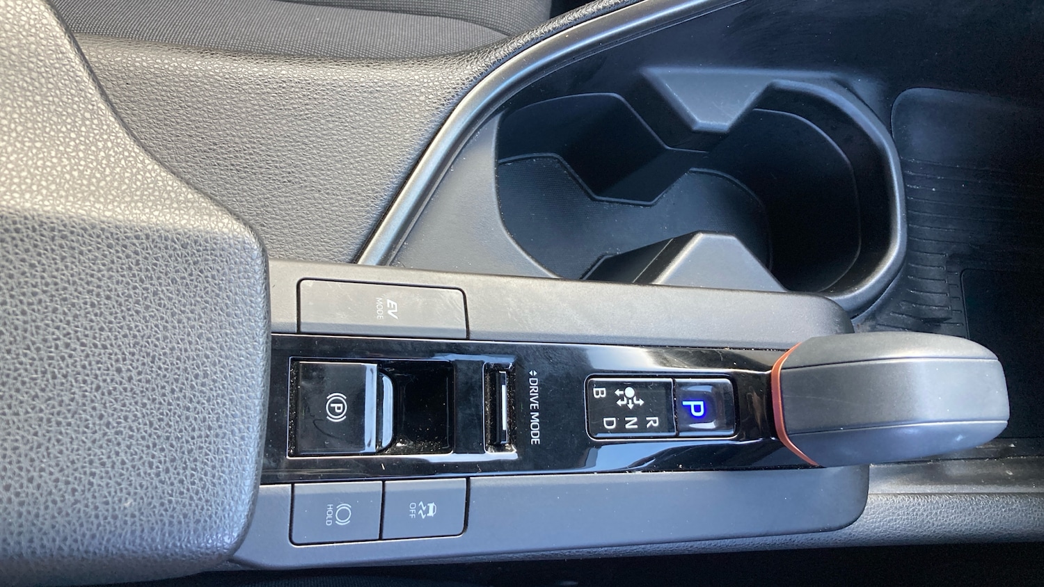 Used Toyota C-HR 2024 for sale - 76343868: Photo 34