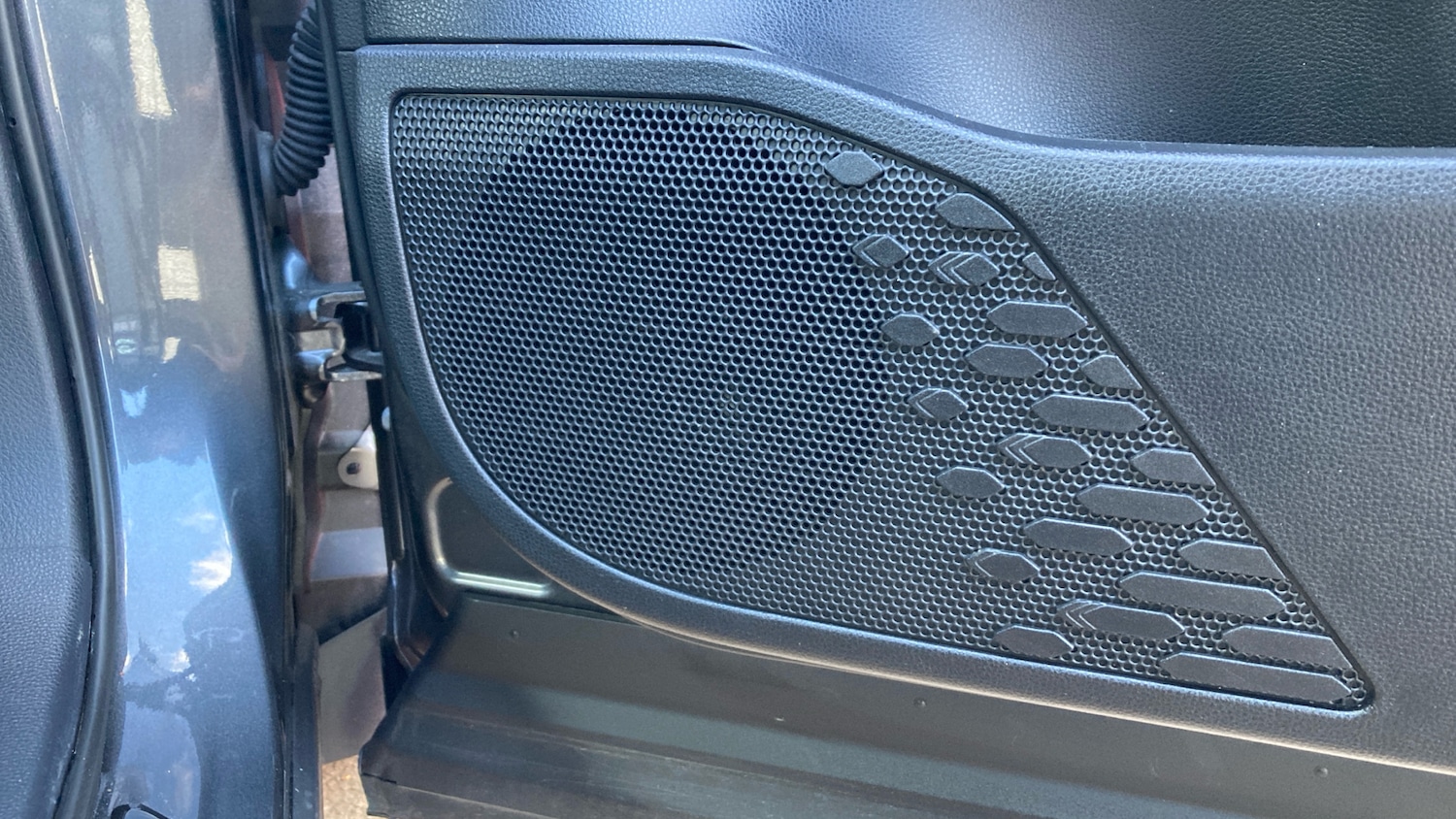 Used Toyota C-HR 2024 for sale - 76343868: Photo 37