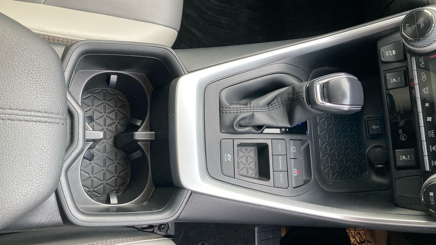 Used Toyota RAV4 2022 for sale - 77404481: Photo 39