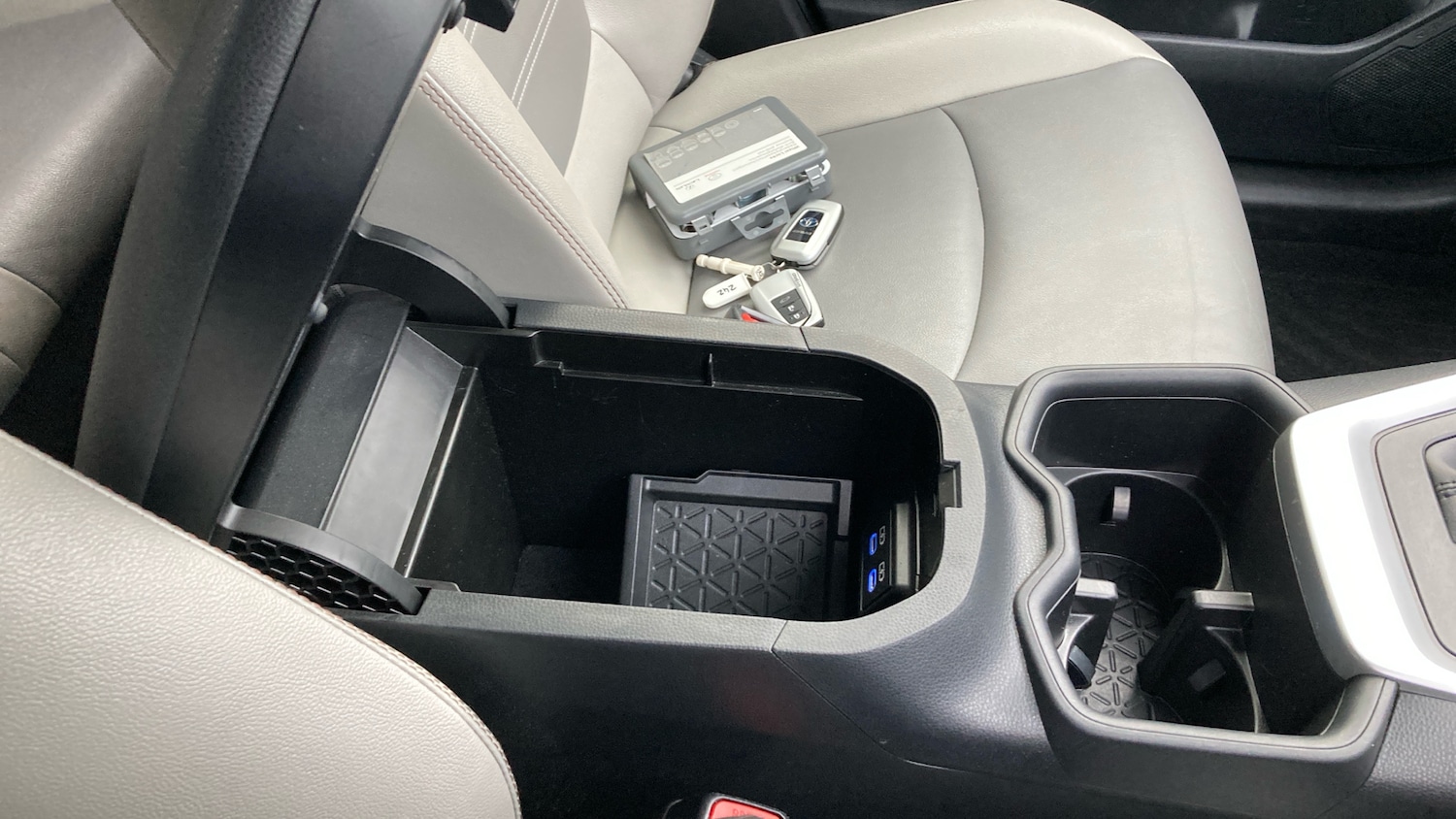 Used Toyota RAV4 2022 for sale - 77404481: Photo 41