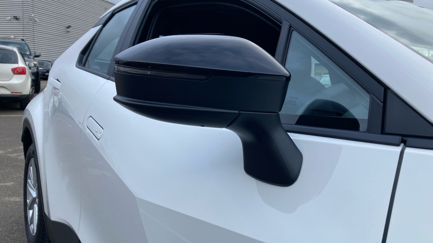 Used Toyota C-HR 2025 for sale - 77449313: Photo 32