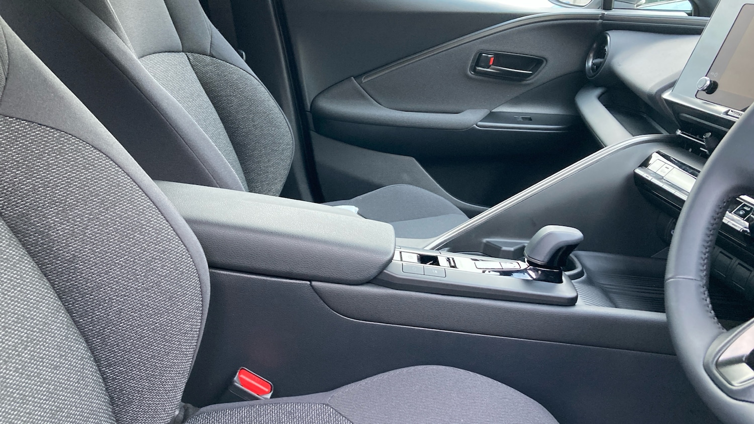 Used Toyota C-HR 2025 for sale - 77449313: Photo 35