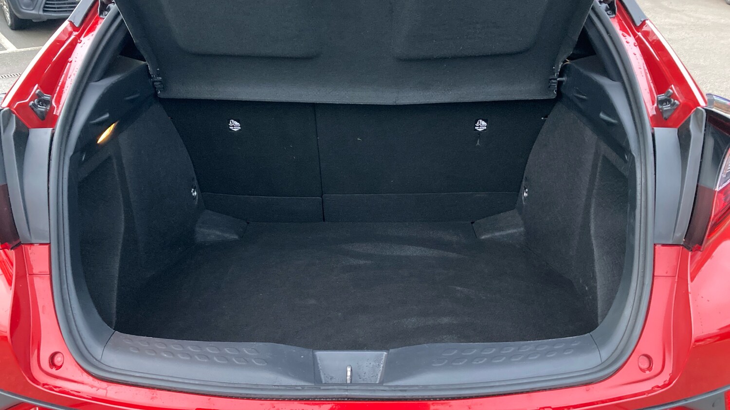 Used Toyota C-HR 2023 for sale - 77555207: Photo 14