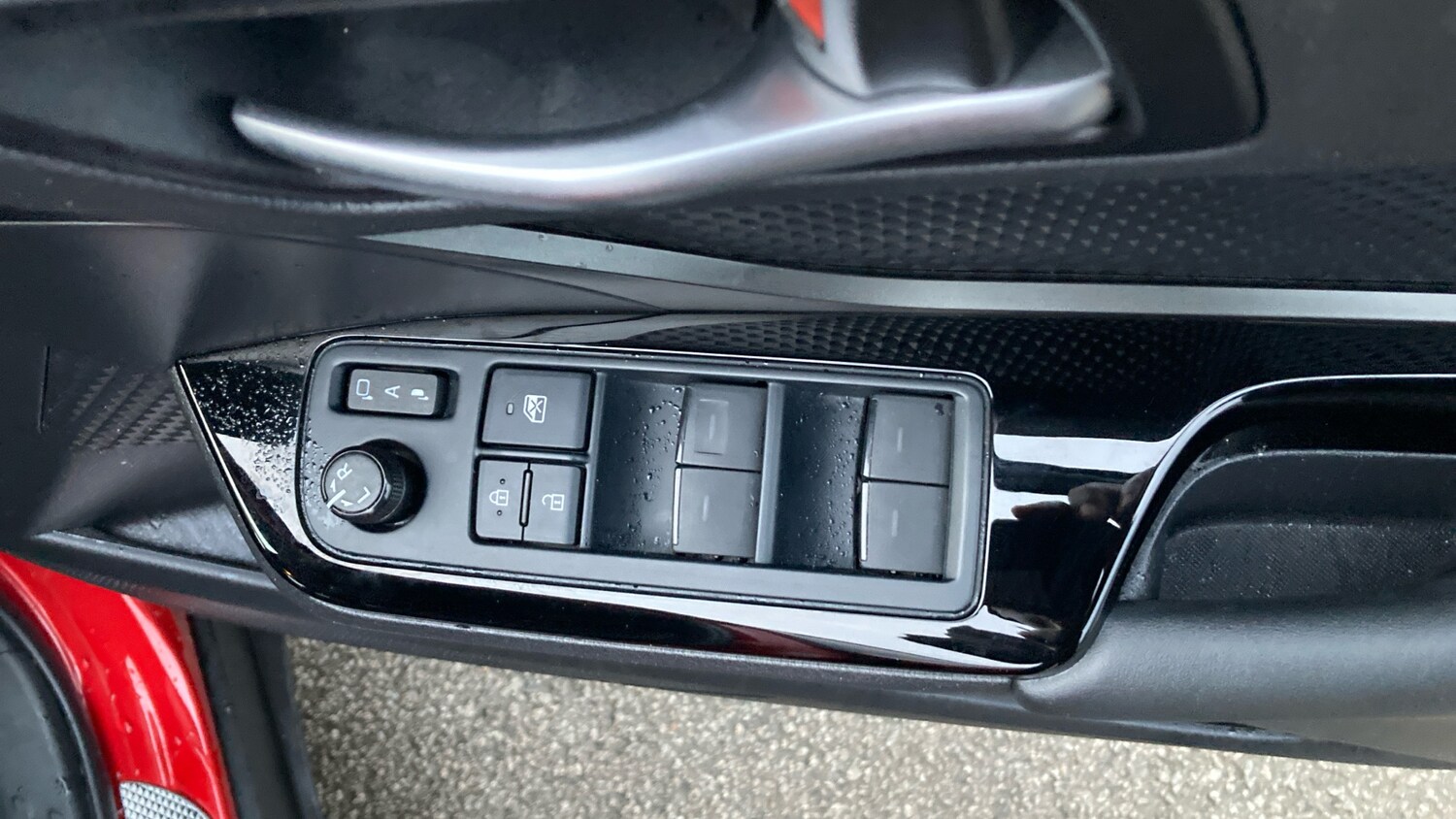 Used Toyota C-HR 2023 for sale - 77555207: Photo 32