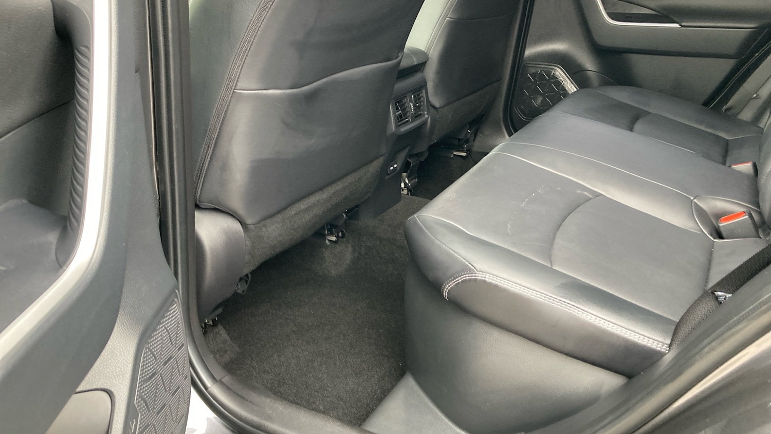 Used Toyota RAV4 2022 for sale - 76451828: Photo 13