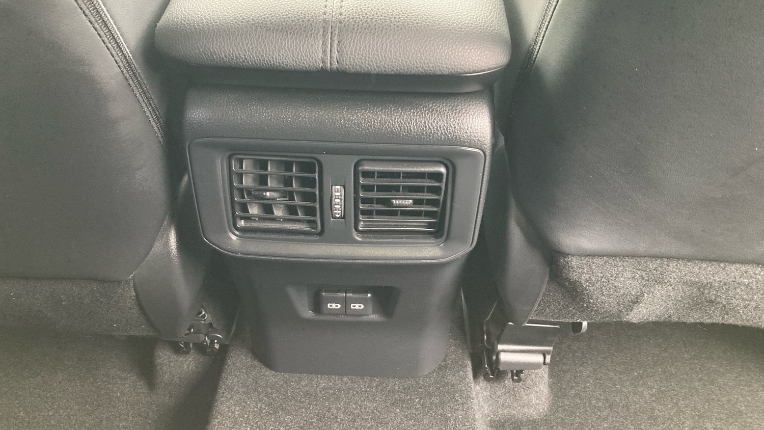 Used Toyota RAV4 2022 for sale - 76451828: Photo 36