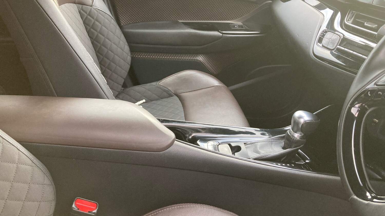 Used Toyota C-HR 2017 for sale - 77791466: Photo 34