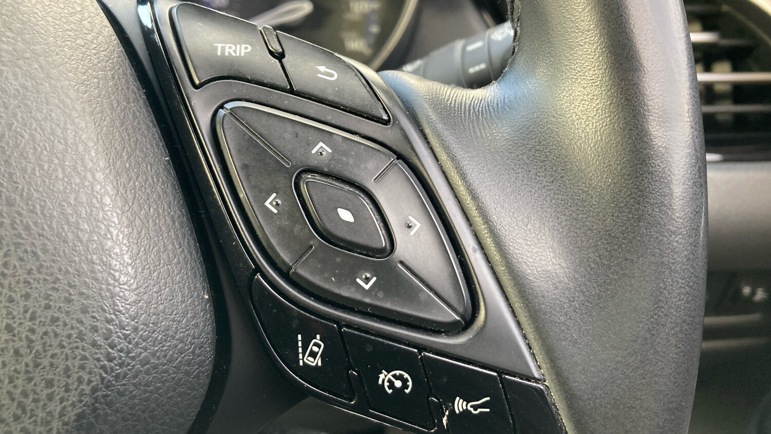 Used Toyota C-HR 2017 for sale - 77791466: Photo 38