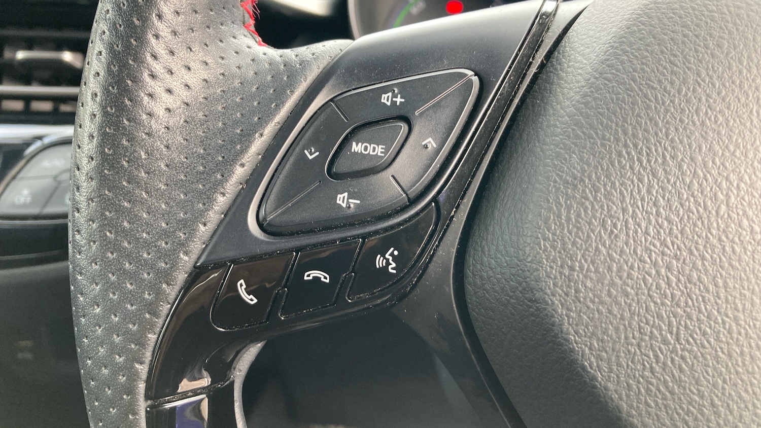 Used Toyota C-HR 2021 for sale - 76262766: Photo 36