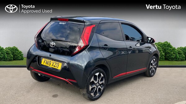 Used Toyota AYGO 2019 for sale - 76257582: Photo 2