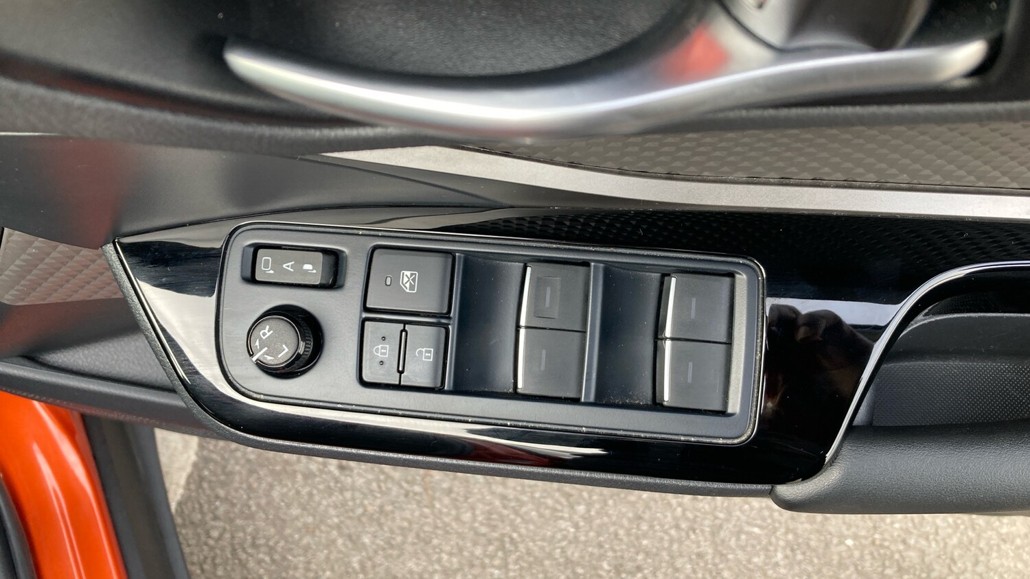 Used Toyota C-HR 2021 for sale - 76257567: Photo 32