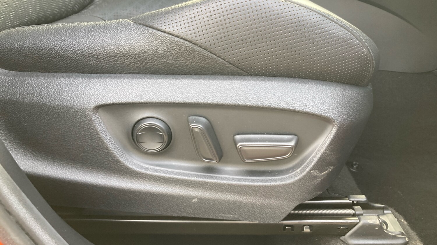 Used Toyota C-HR 2021 for sale - 76257567: Photo 34