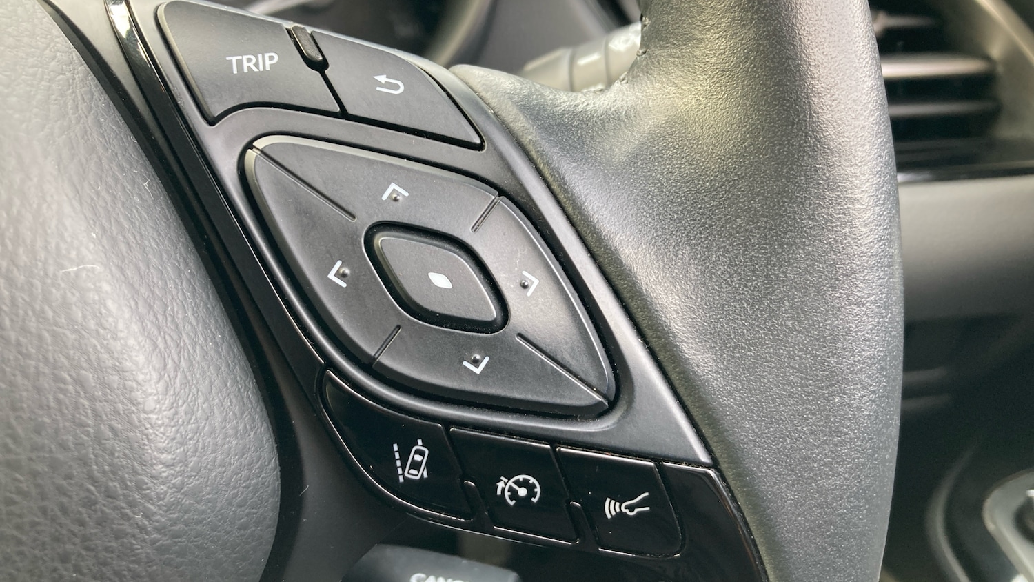 Used Toyota C-HR 2021 for sale - 76257567: Photo 37