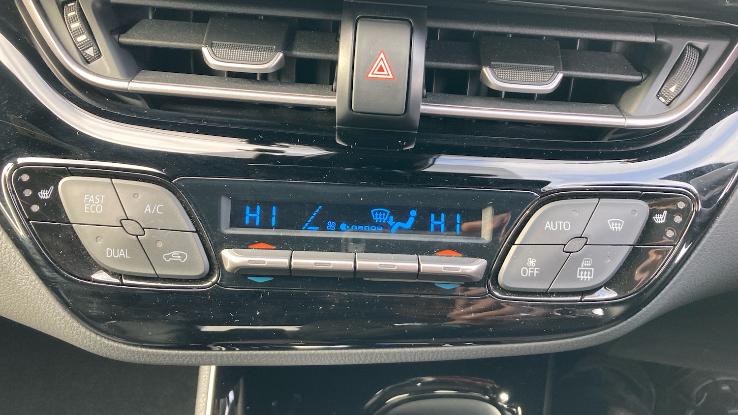 Used Toyota C-HR 2021 for sale - 76257567: Photo 40