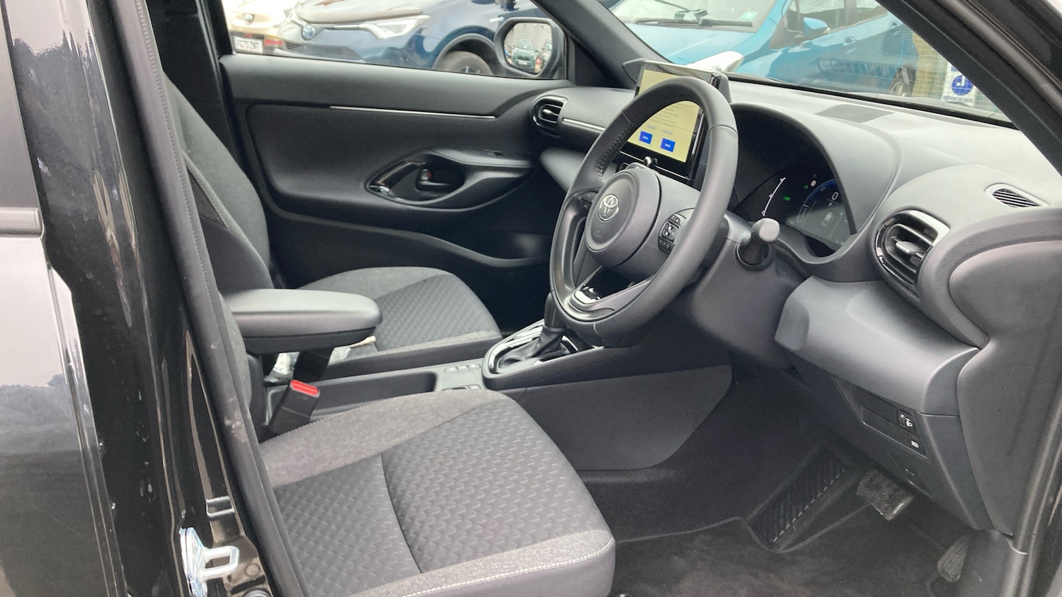 Used Toyota Yaris Cross 2025 for sale - 77450236: Photo 11