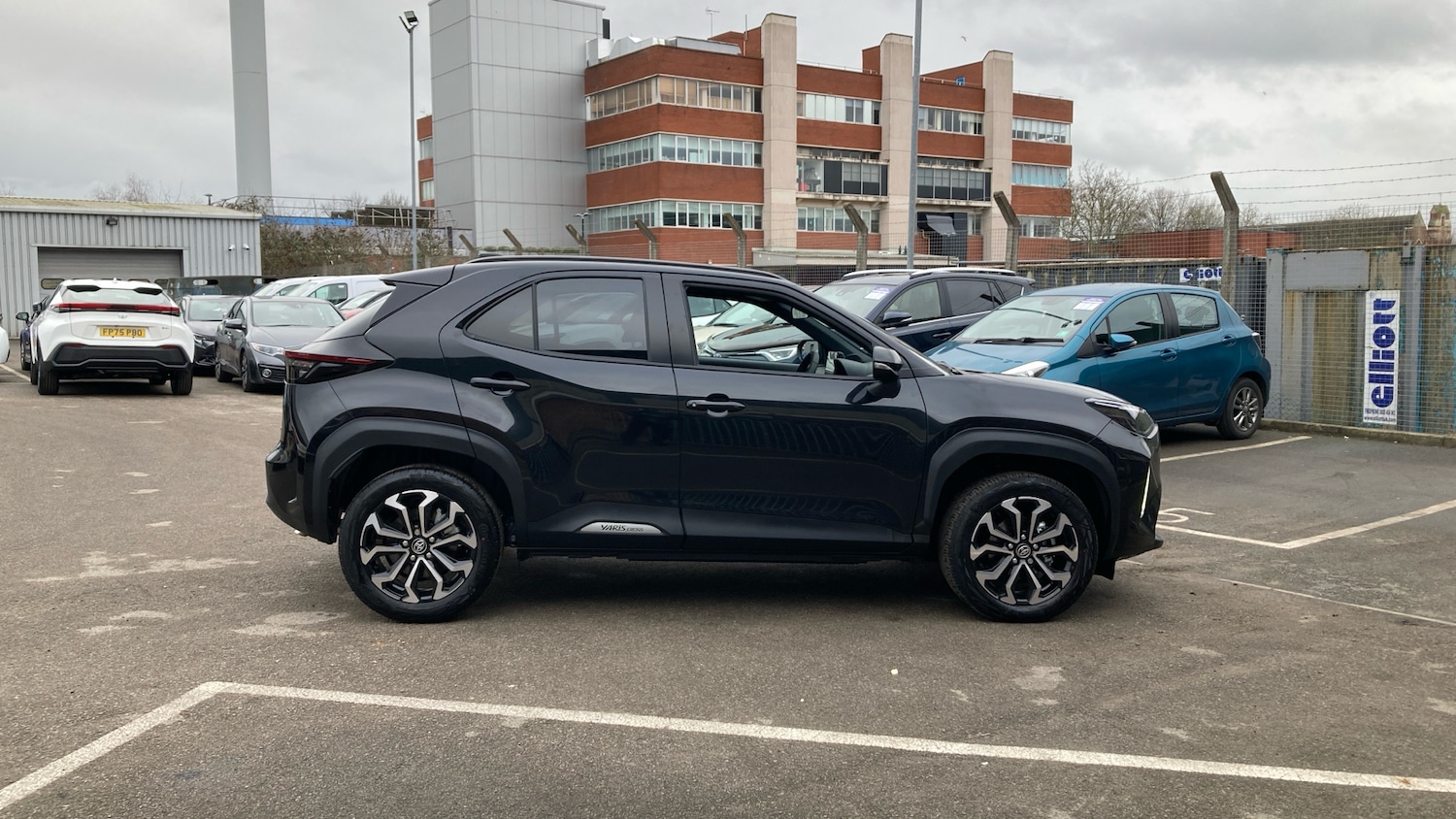 Used Toyota Yaris Cross 2025 for sale - 77450236: Photo 16