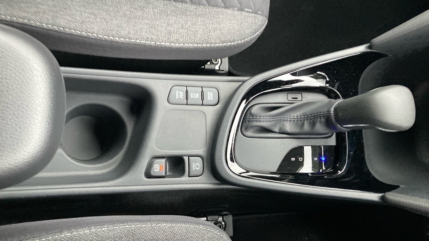 Used Toyota Yaris Cross 2025 for sale - 77450236: Photo 40