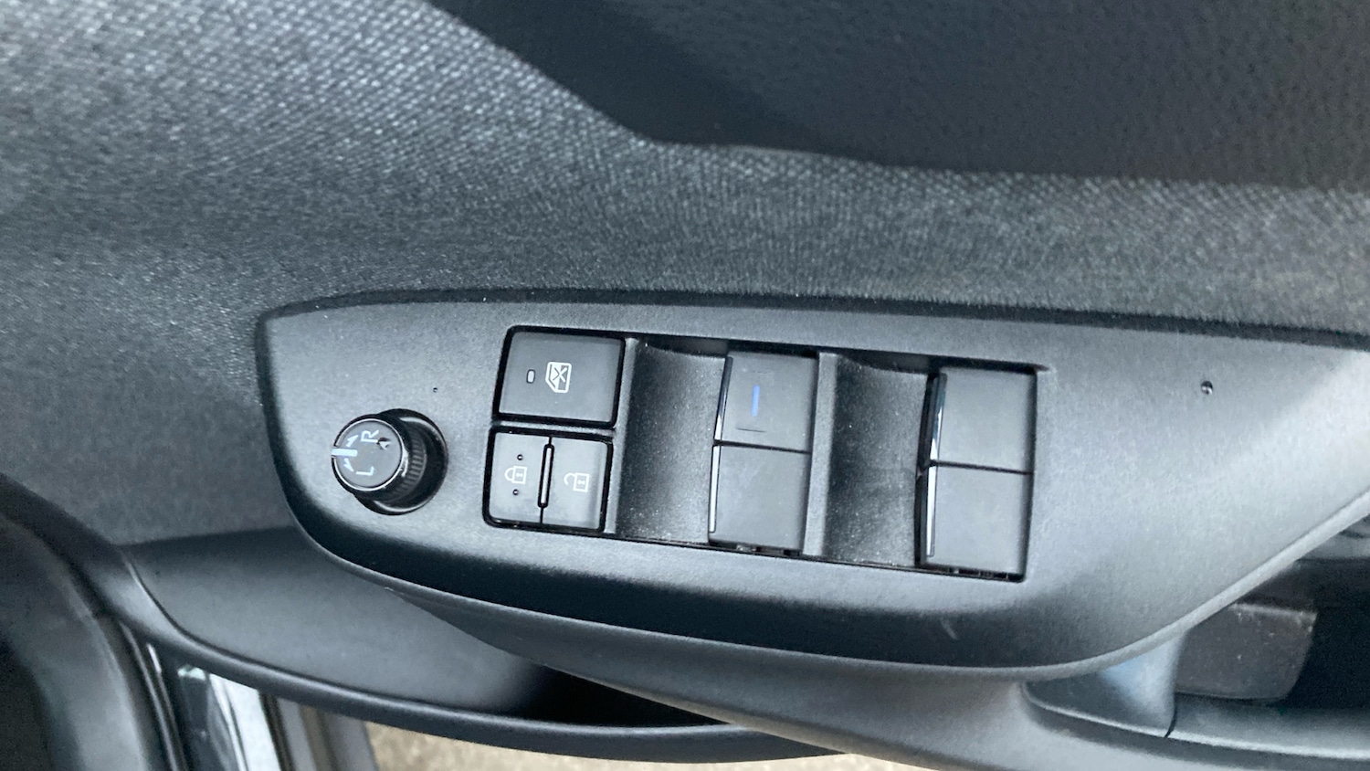 Used Toyota Yaris Cross 2022 for sale - 76467926: Photo 33