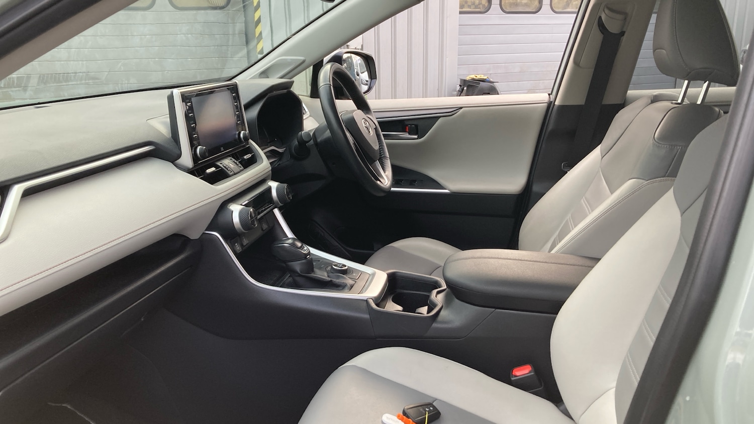 Used Toyota RAV4 2021 for sale - 77197918: Photo 10