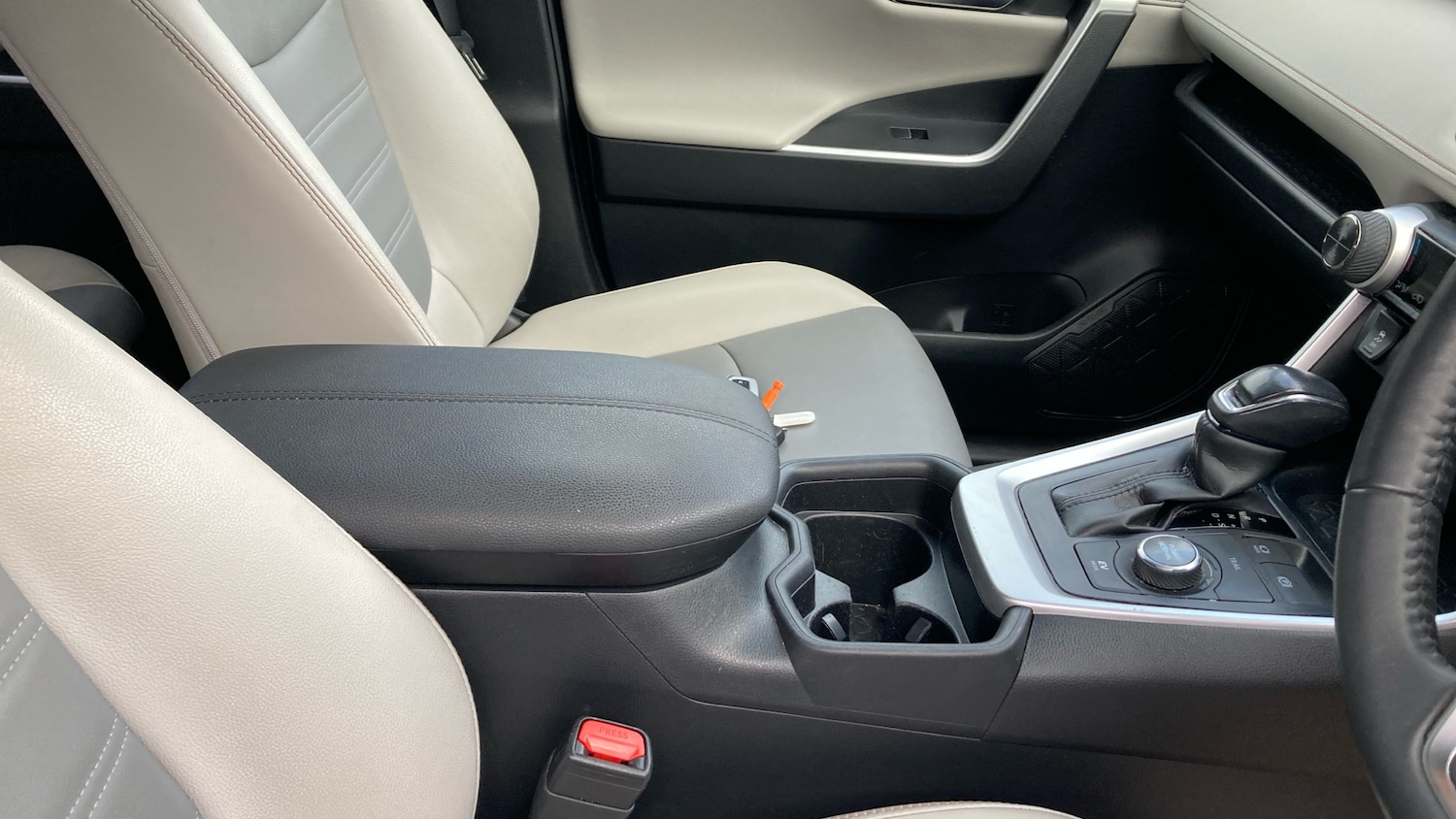 Used Toyota RAV4 2021 for sale - 77197918: Photo 35