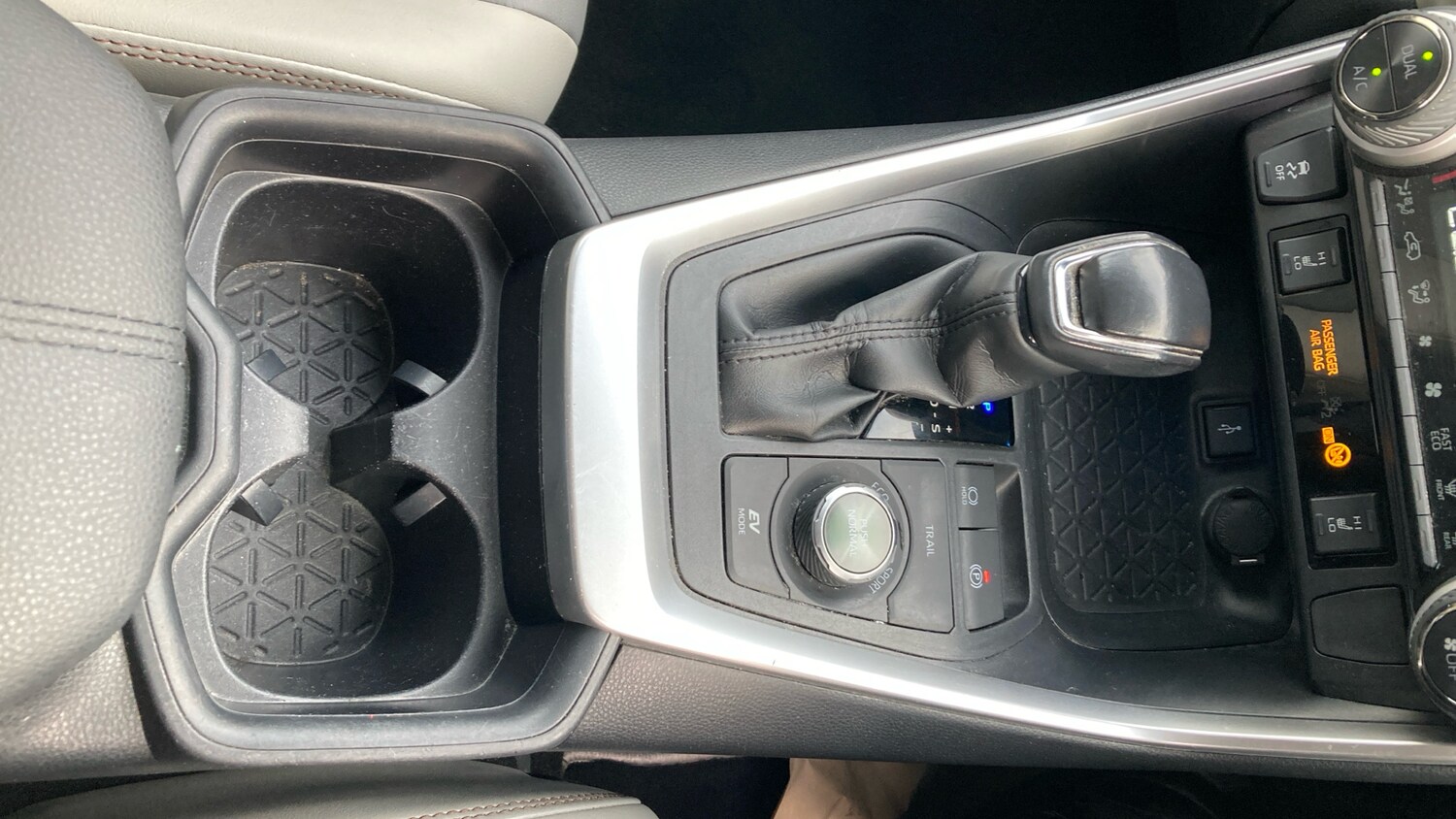 Used Toyota RAV4 2021 for sale - 77197918: Photo 37