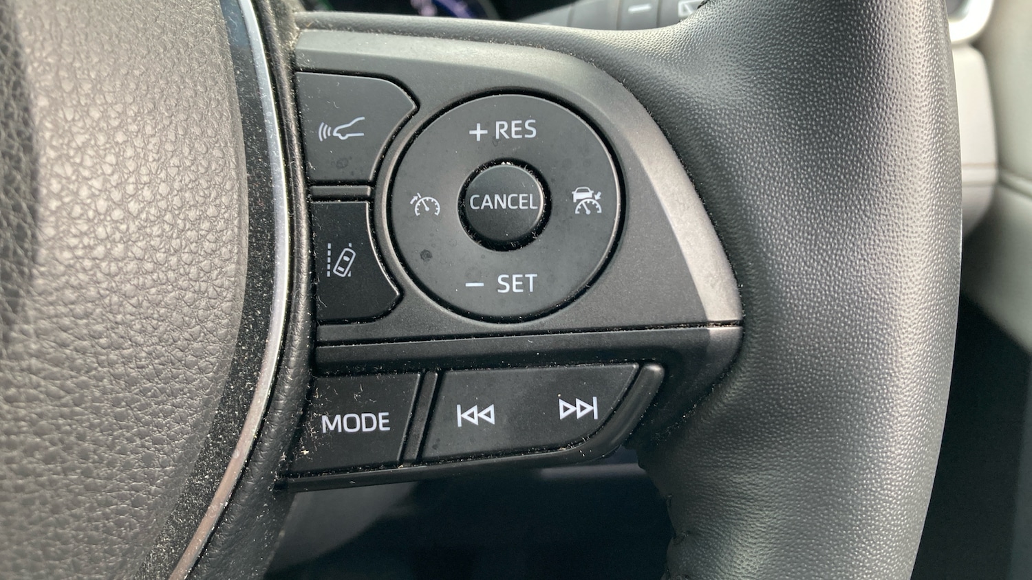 Used Toyota RAV4 2021 for sale - 77197918: Photo 39