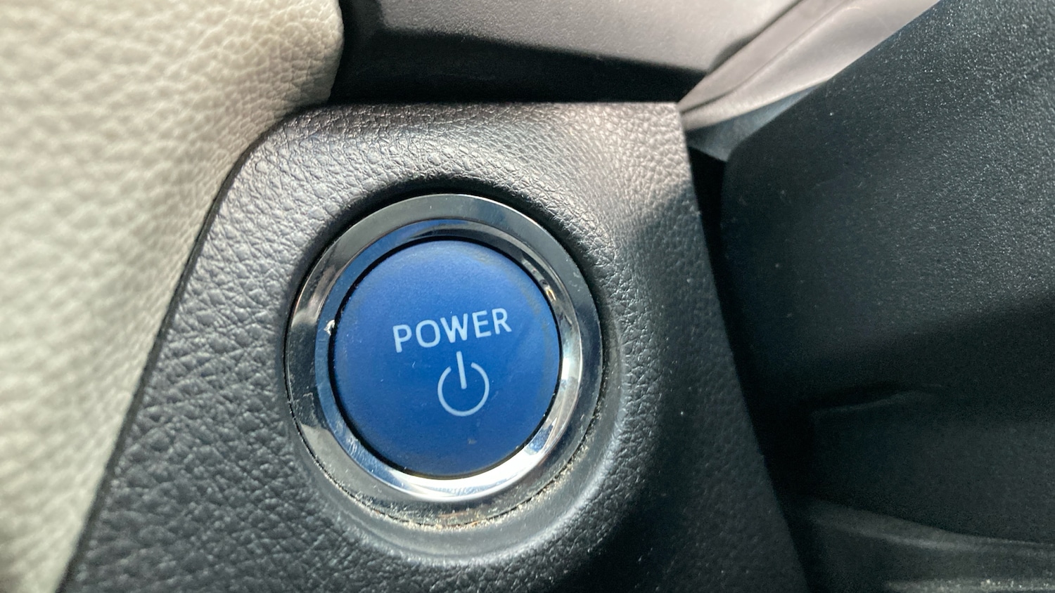 Used Toyota RAV4 2021 for sale - 77197918: Photo 41