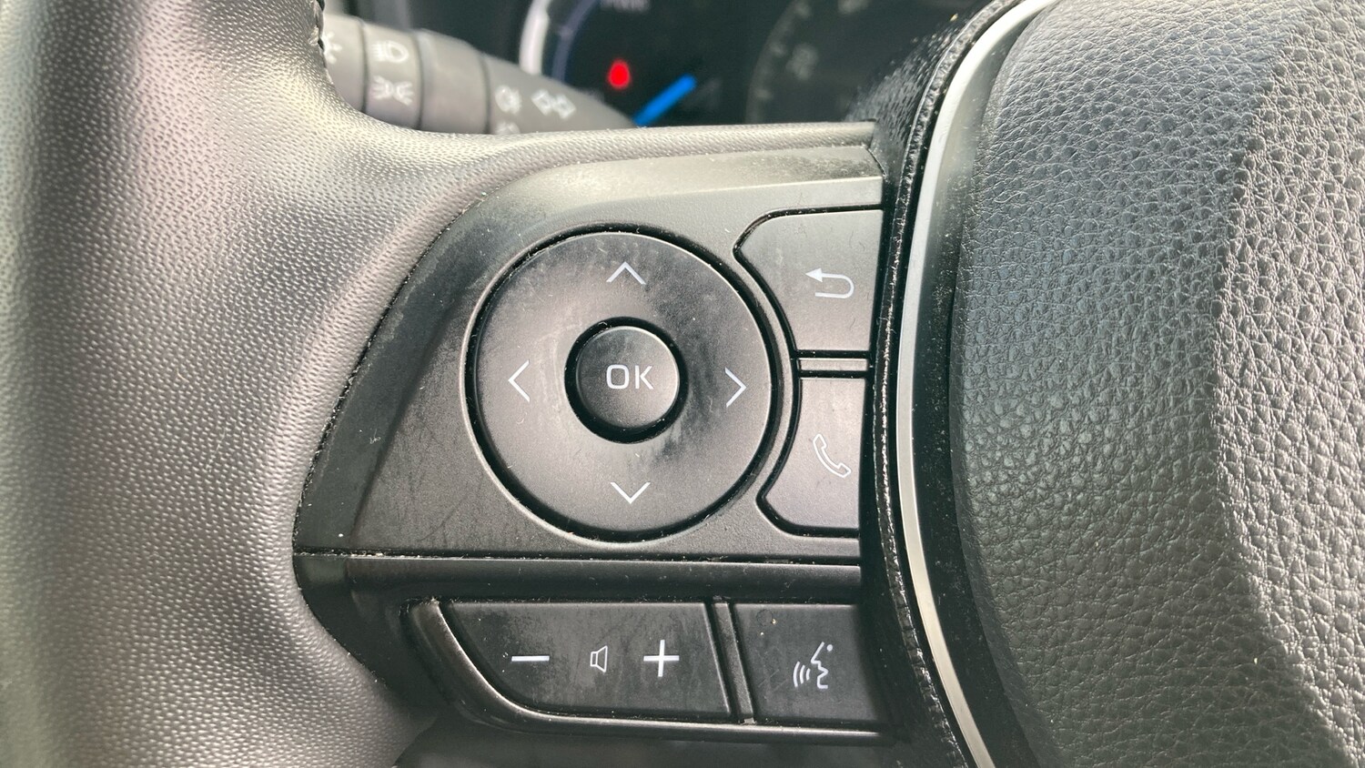 Used Toyota RAV4 2020 for sale - 76354931: Photo 38