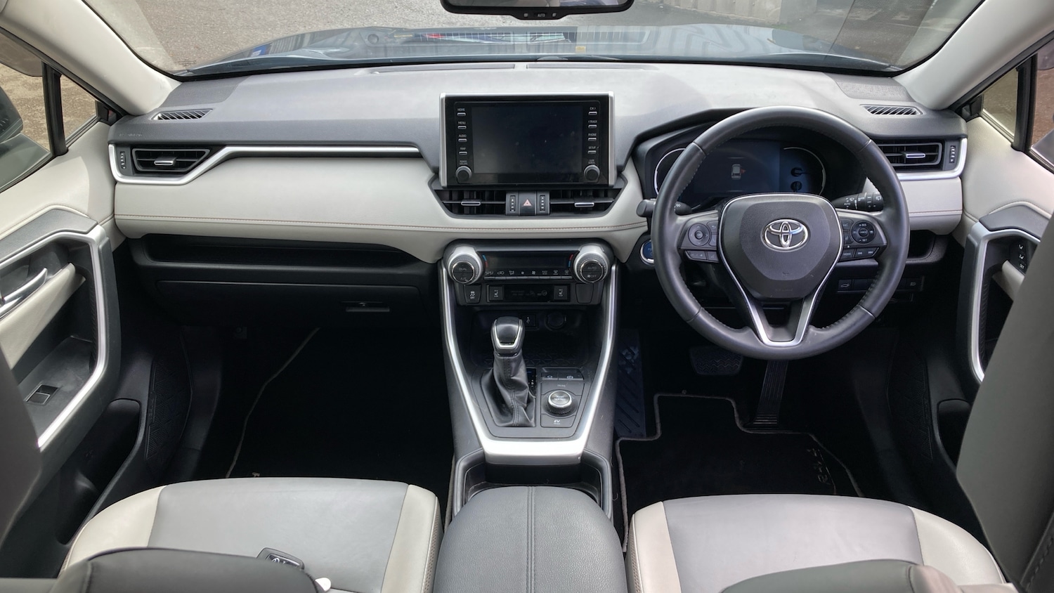Used Toyota RAV4 2020 for sale - 76354931: Photo 5