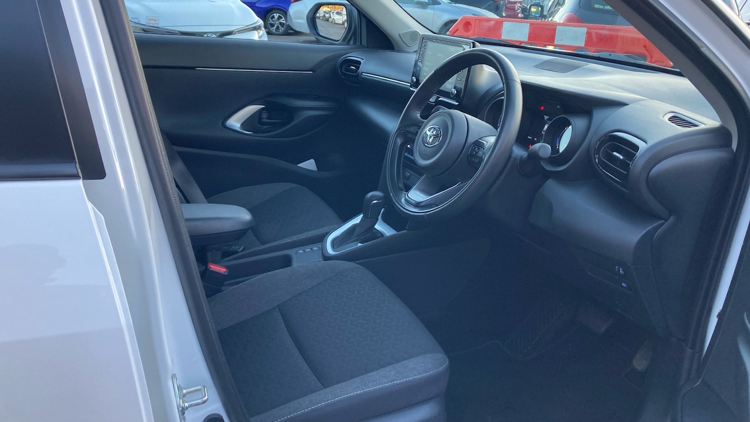 Used Toyota Yaris Cross 2023 for sale - 76796807: Photo 11