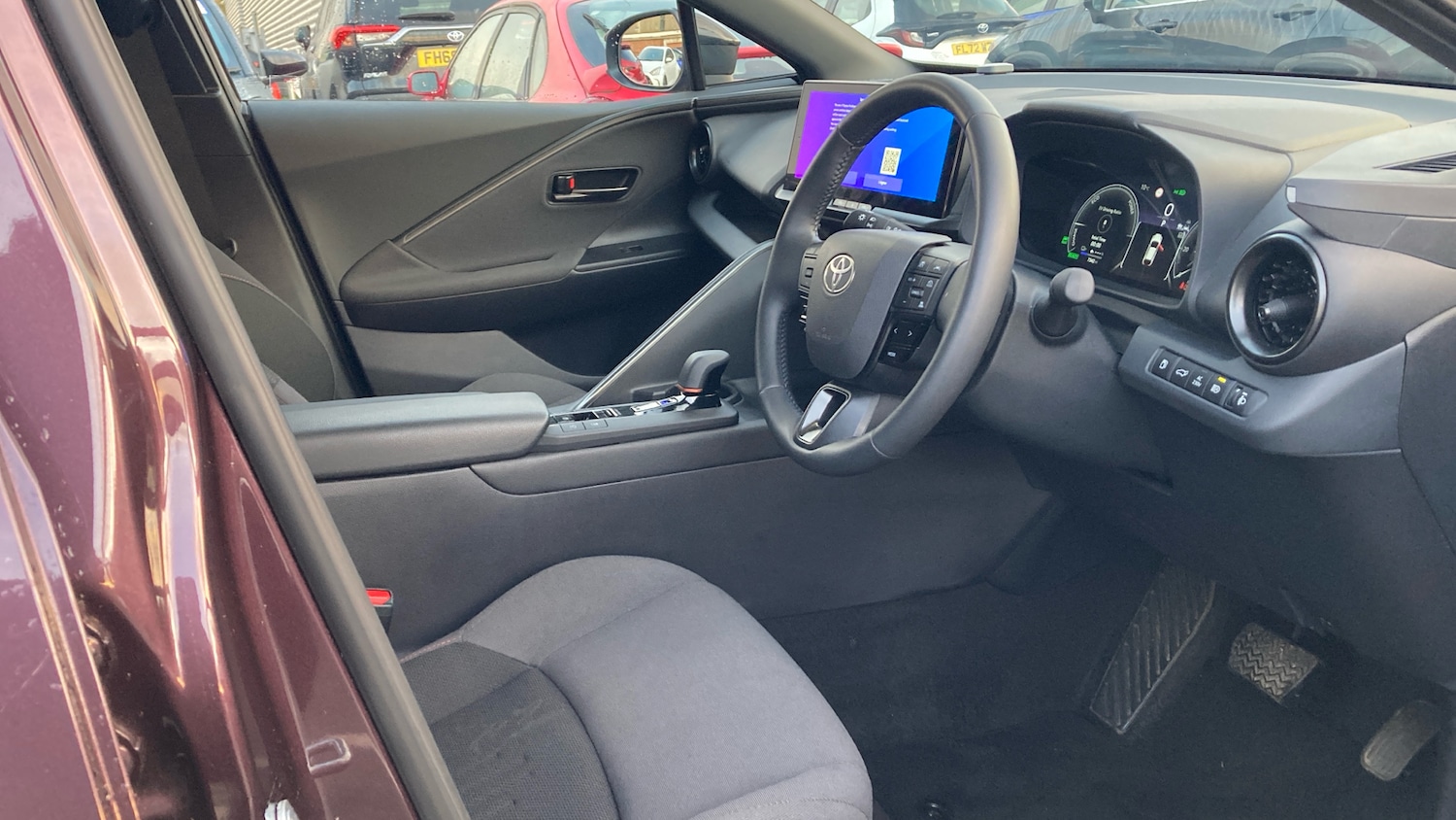 Used Toyota C-HR 2025 for sale - 77062041: Photo 11