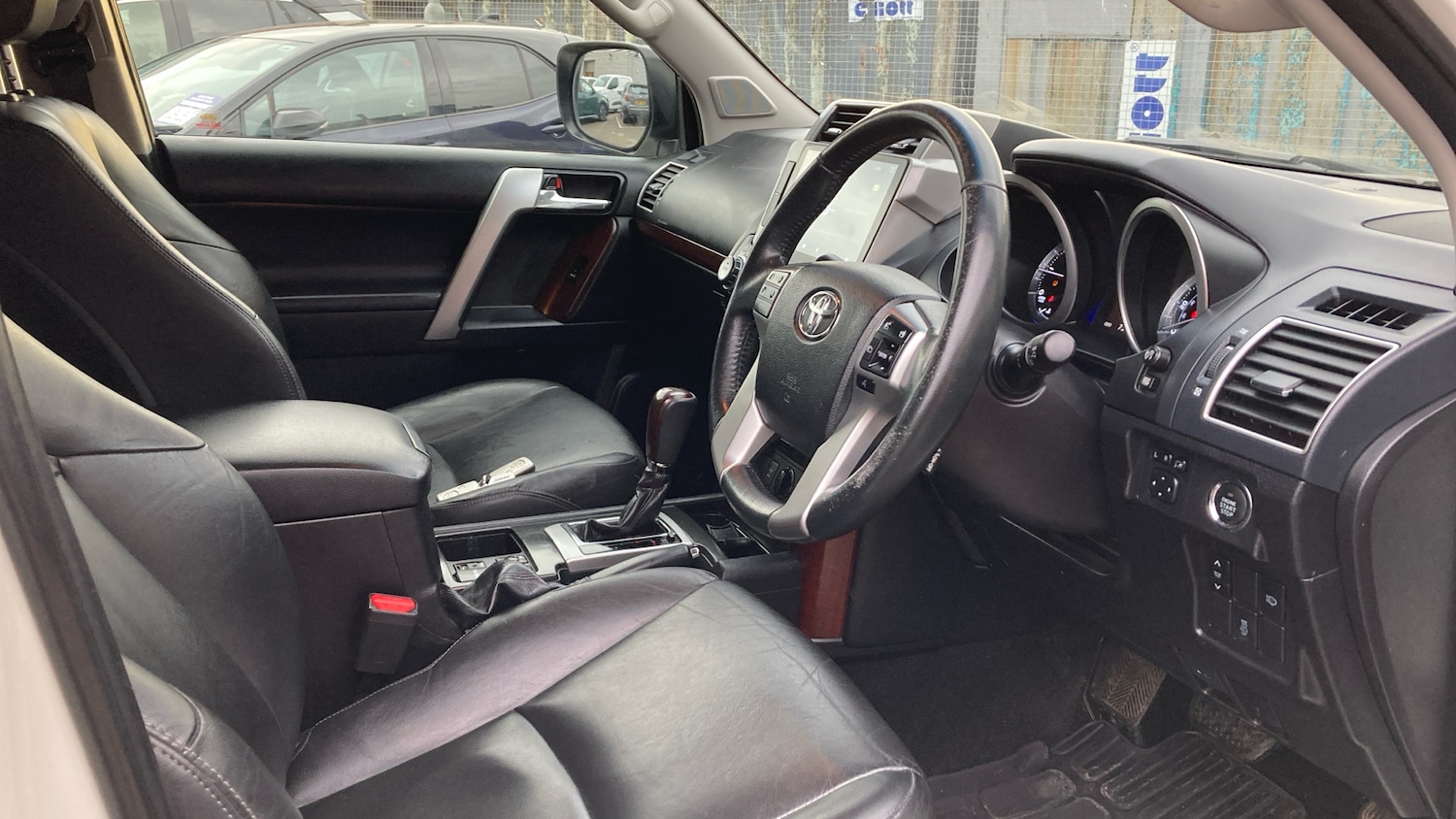 Used Toyota Land Cruiser 2015 for sale - 76602230: Photo 11