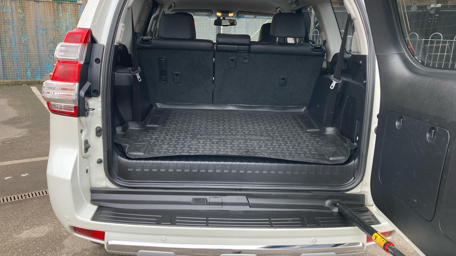 Used Toyota Land Cruiser 2015 for sale - 76602230: Photo 14