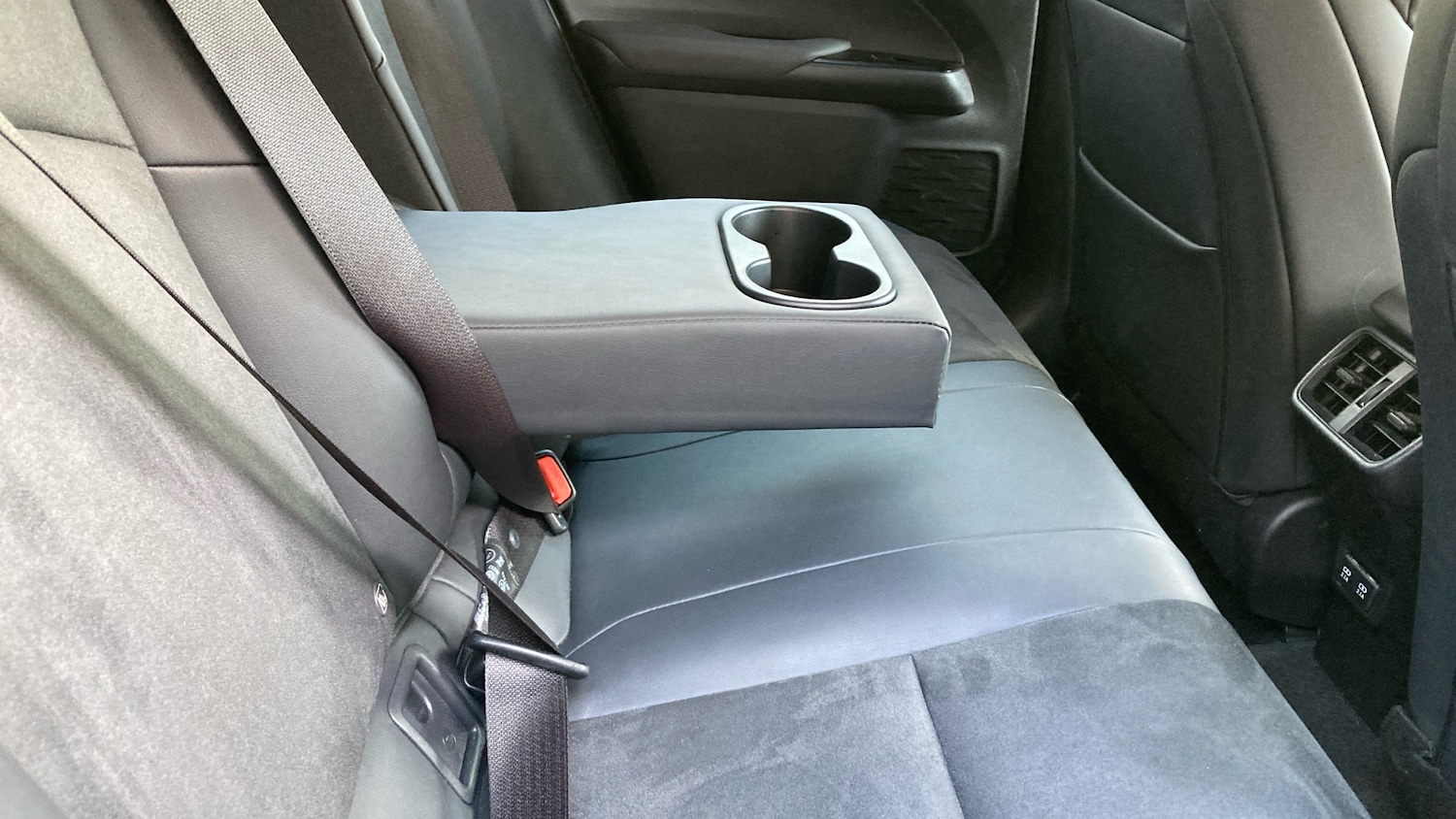 Used Lexus UX 2019 for sale - 77248573: Photo 42