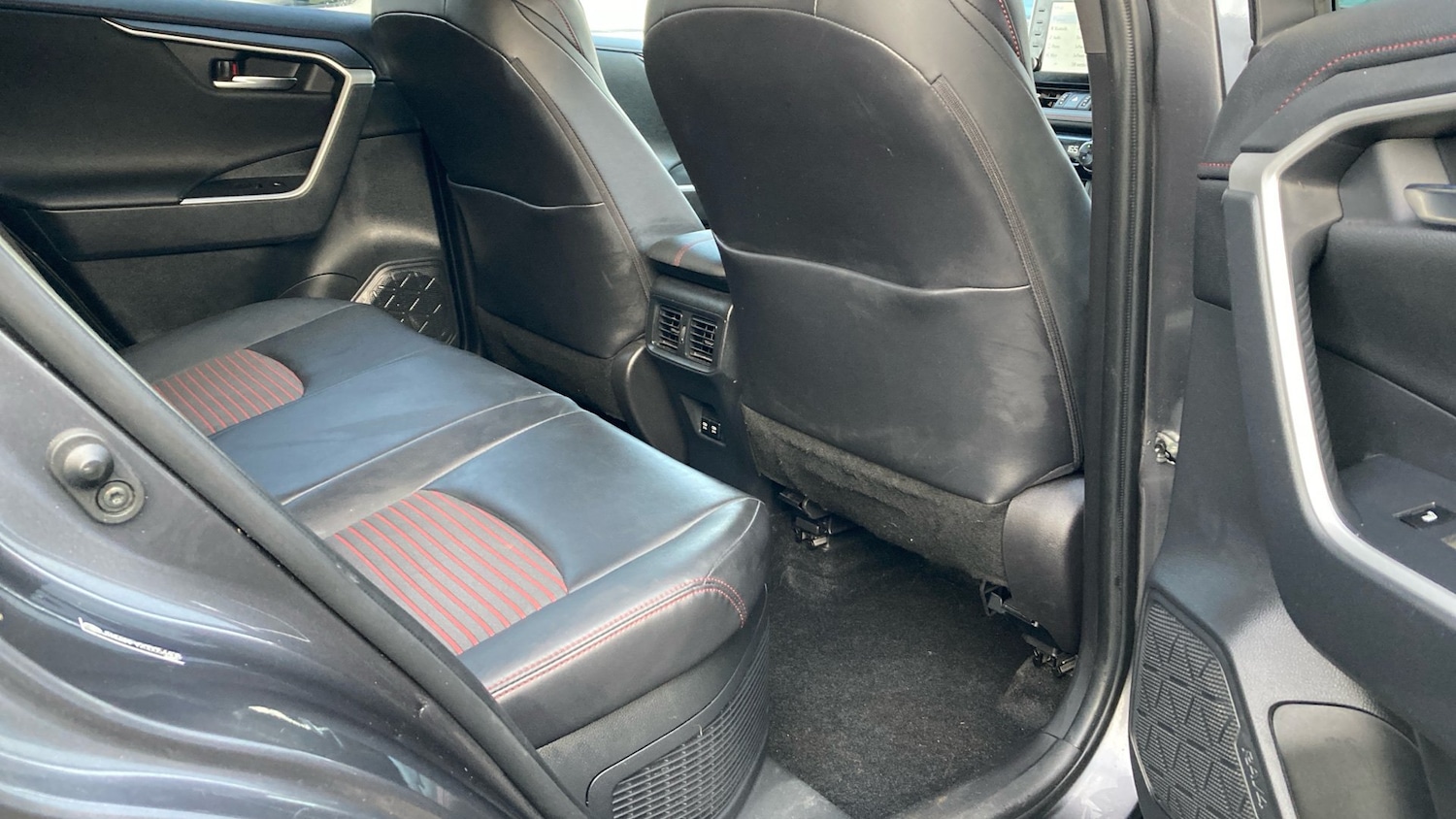 Used Toyota RAV4 2021 for sale - 77025266: Photo 12