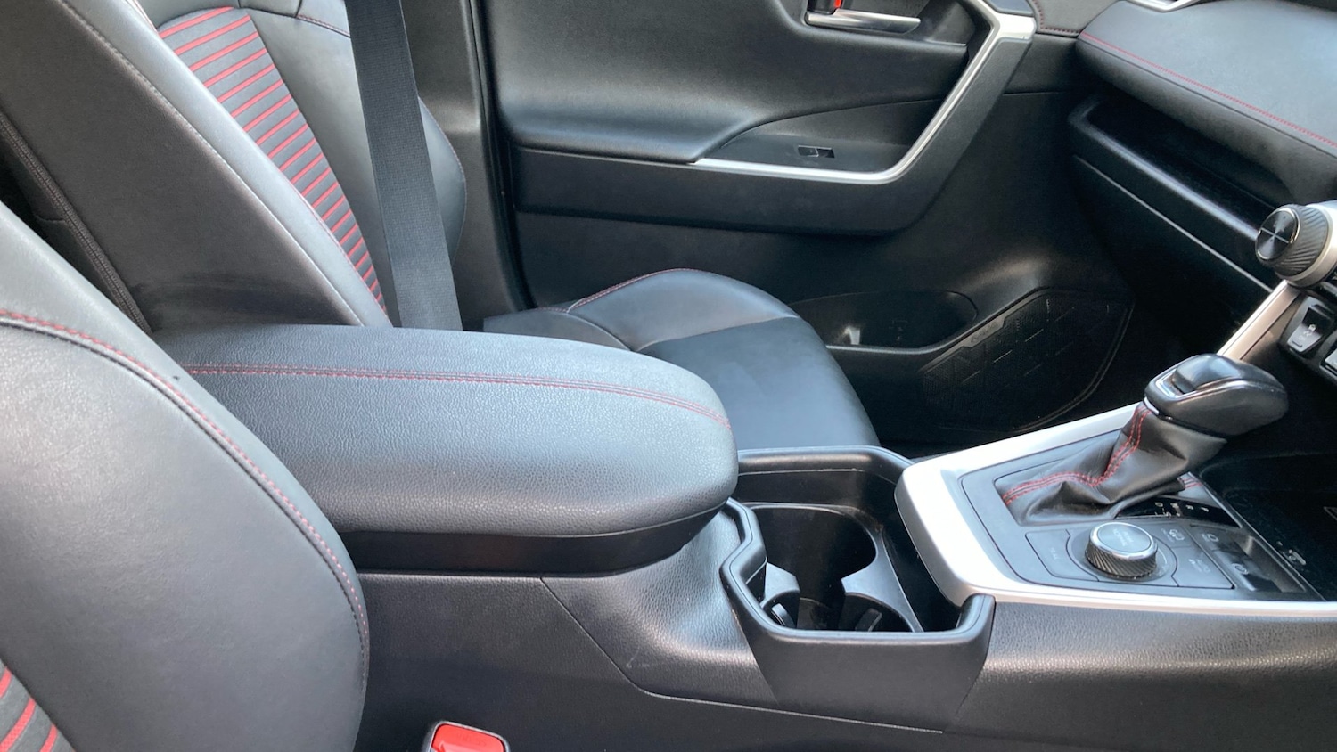 Used Toyota RAV4 2021 for sale - 77025266: Photo 35