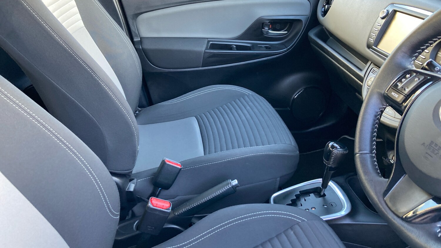 Used Toyota Yaris 2019 for sale - 77990499: Photo 33