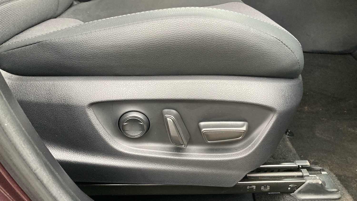 Used Toyota C-HR 2025 for sale - 78066613: Photo 35