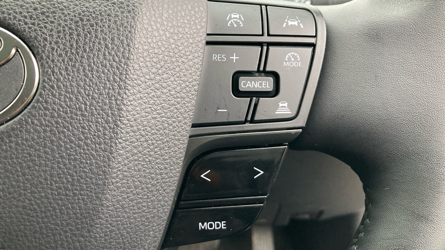 Used Toyota C-HR 2025 for sale - 78066613: Photo 40