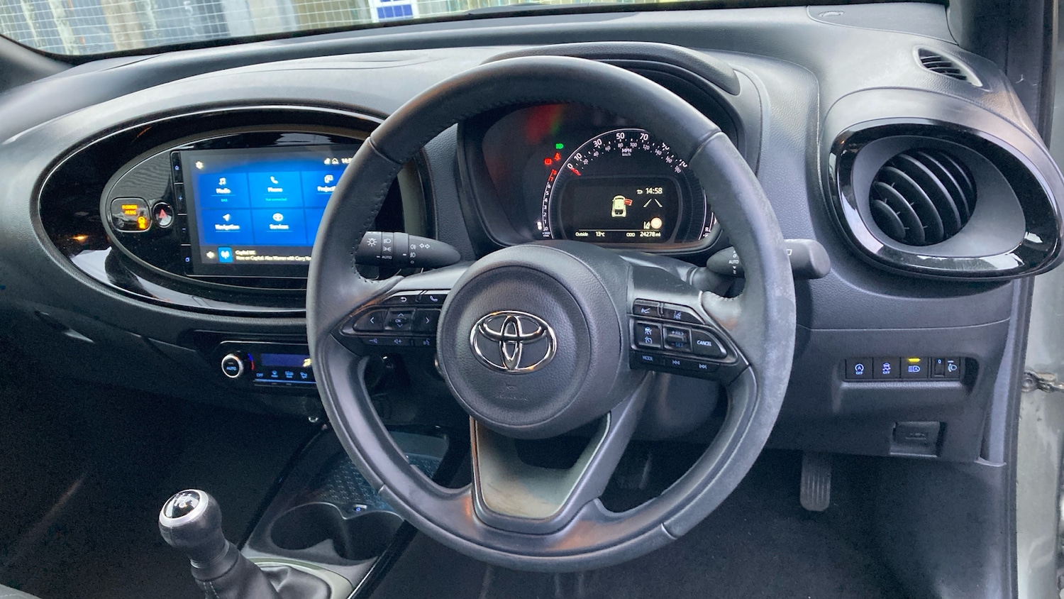 Used Toyota Aygo X 2022 for sale - 76780041: Photo 6