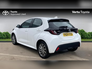 Used Toyota Yaris 2024 for sale - 78556004: Photo