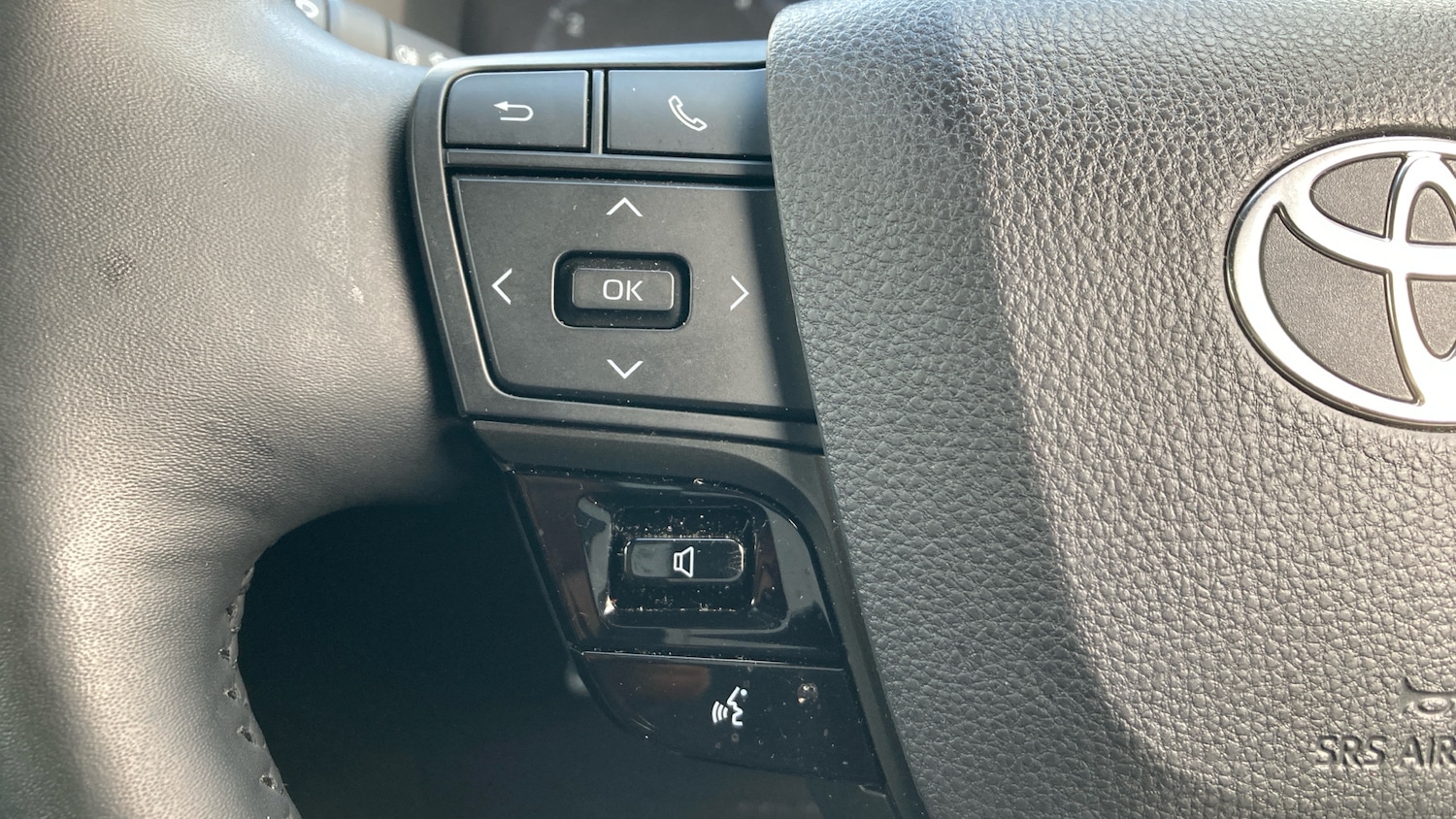 Used Toyota C-HR 2024 for sale - 77095652: Photo 35