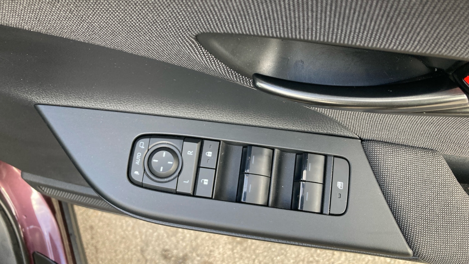 Used Toyota C-HR 2024 for sale - 77095652: Photo 38