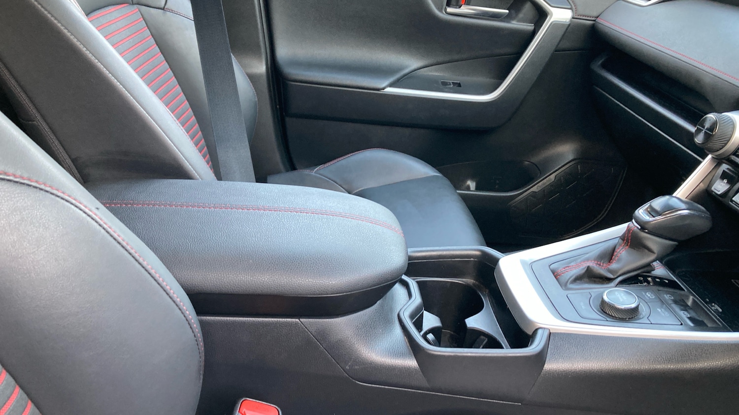 Used Toyota RAV4 2021 for sale - 76831468: Photo 35