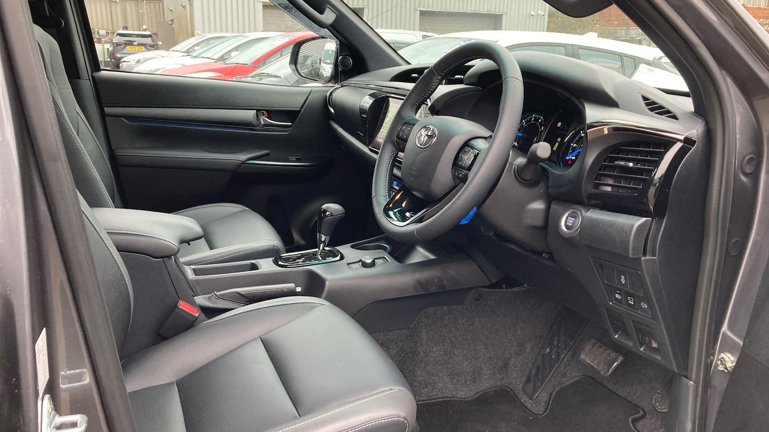 Used Toyota Hilux 2025 for sale - 78190915: Photo 11