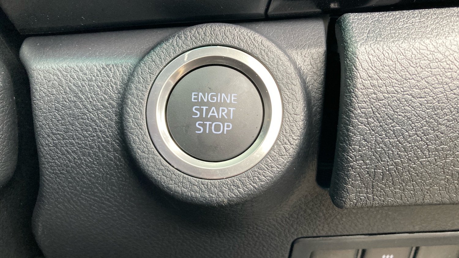 Used Toyota Hilux 2025 for sale - 78190915: Photo 32