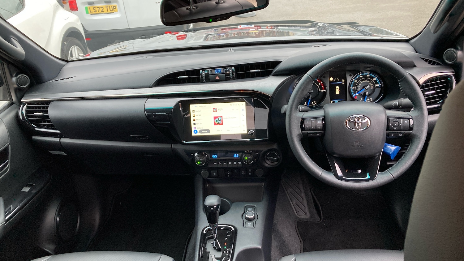 Used Toyota Hilux 2025 for sale - 78190915: Photo 5