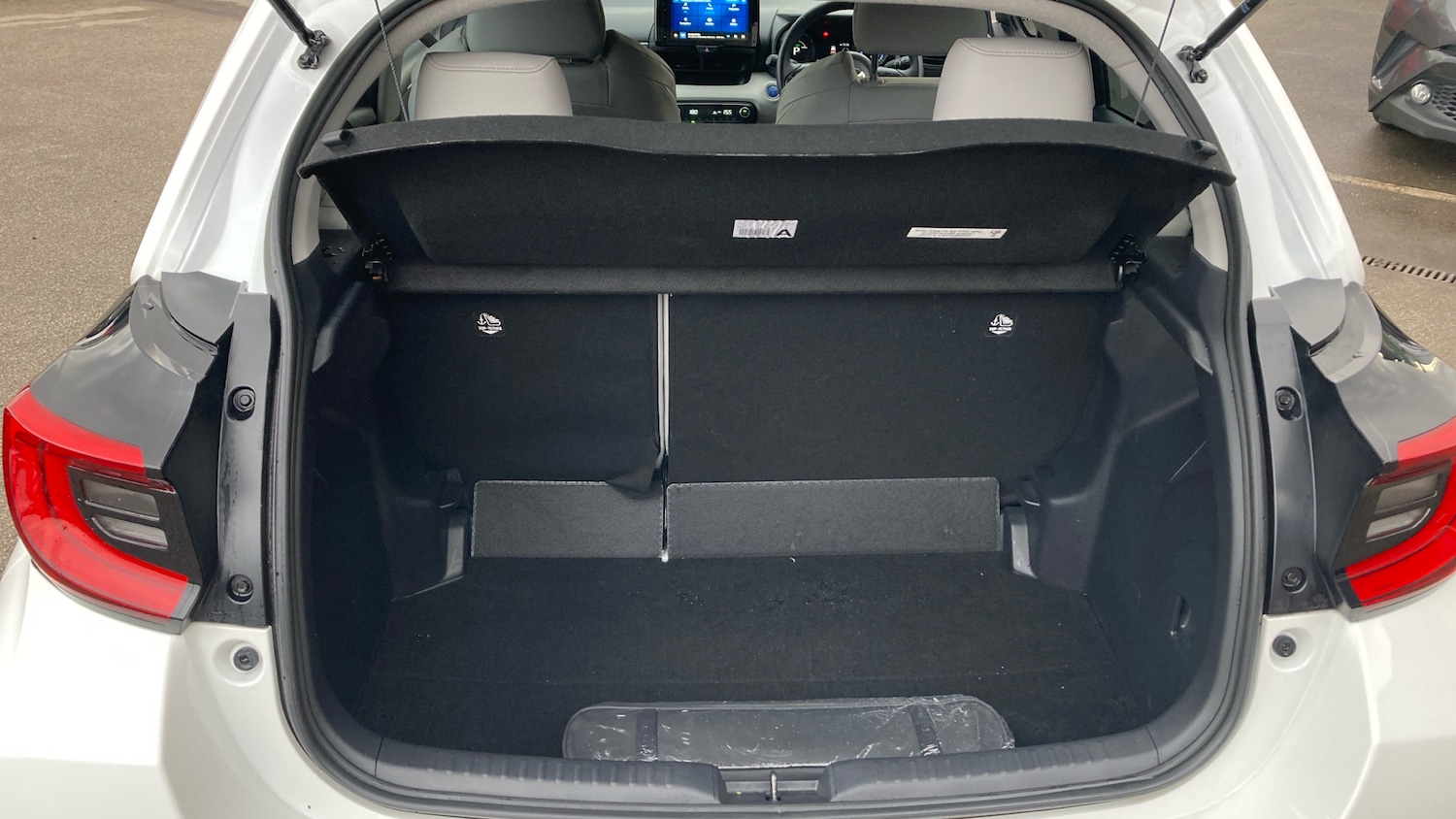 Used Toyota Yaris 2022 for sale - 76427759: Photo 14